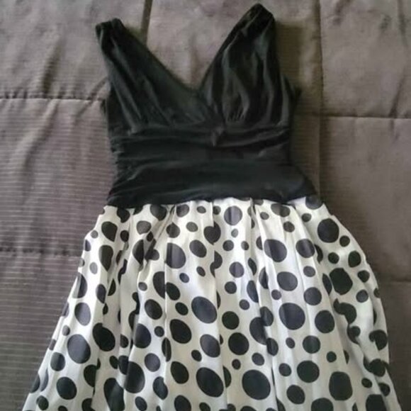 Cruella De Ville Halloween Costume or Disney Bounding Outfit dress size 12 - Picture 4 of 11